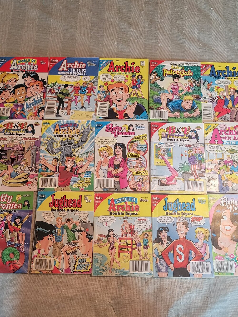Lot of 15 Archie Digest Comics Vintage And Newer Comic Book Collection Jughead